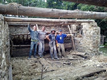 Domček po odstránení strechy a pomostov